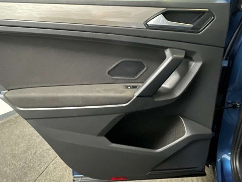 Volkswagen Tiguan 2.0 Tiguan Allspace SE Nav TDI 4Motion Semi-Auto 4WD 5dr 39