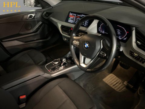 BMW 1 Series 1.5 118i SE (LCP) Hatchback 5dr Petrol DCT Euro 6 (s/s) (136 ps) Half Leath 12