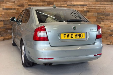 Skoda Octavia 1.4 TSI Elegance Hatchback 5dr Petrol DSG Euro 4 (122 ps) 69