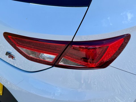 SEAT Leon TSI FR TECHNOLOGY 57