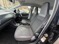 Volkswagen Up BASE 14