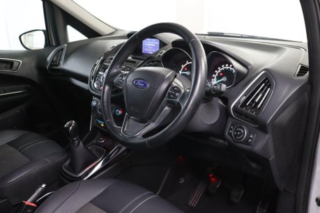 Ford B-Max TITANIUM X NAVIGATOR 5