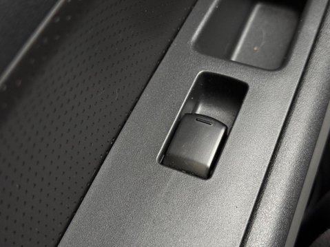 Nissan X-Trail 2.0 dCi Tekna Auto 4WD Euro 5 5dr (AVM) 75