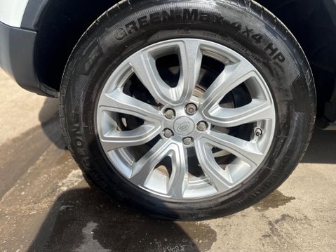 Land Rover Range Rover Evoque 2.0 eD4 SE FWD Euro 6 (s/s) 5dr 25