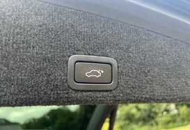 Volvo XC60 2.0 D4 R-DESIGN LUX NAV AUTO PAN ROOF 37