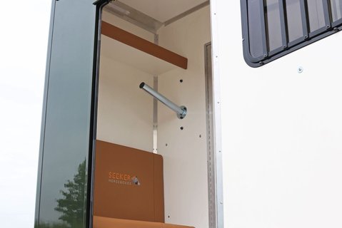 Renault Master BRAND NEW 3.5 TON STALLION BUILD EXTREME HEAVY DUTY HORSEBOX FROM SEEKER  28