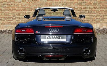 Audi R8 V10 Spyder 15