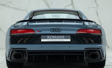 Audi R8 V10 PERFORMANCE CARBON BLACK 5