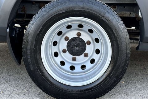 Ford Transit 460 L4 H3 17 Str Minibus with Air Con - Direct from MOD 28