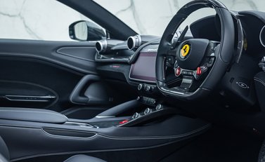 Ferrari GTC4 Lusso V12 11