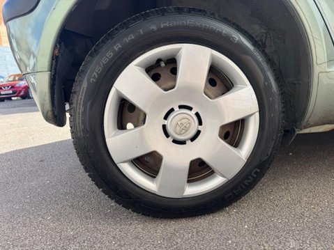Toyota Yaris 1.0 VVT-i T3 5dr 20