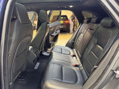Jaguar F-Pace 2.0 F-Pace R-Sport AWD D Auto 4WD 5dr 90