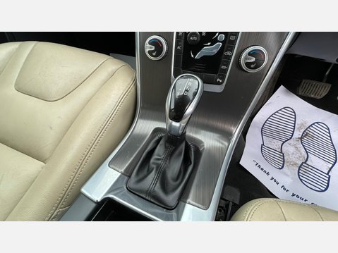 Volvo XC60 2.0 D4 SE Lux Auto Euro 6 (s/s) 5dr 29