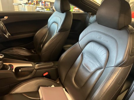 Audi TT 2.0 TDI S line quattro Euro 5 3dr 27