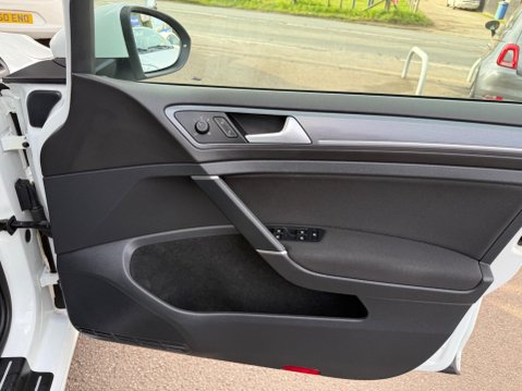 Volkswagen Golf 1.4 TSI BlueMotion Tech ACT R-Line Euro 6 (s/s) 5dr 26