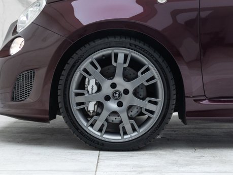 Abarth 695 Edizione Maserati 