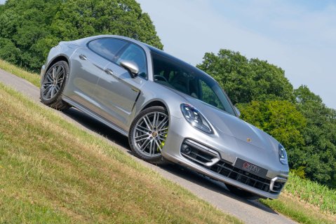 Porsche Panamera 4 E-Hybrid Platinum Edition 17