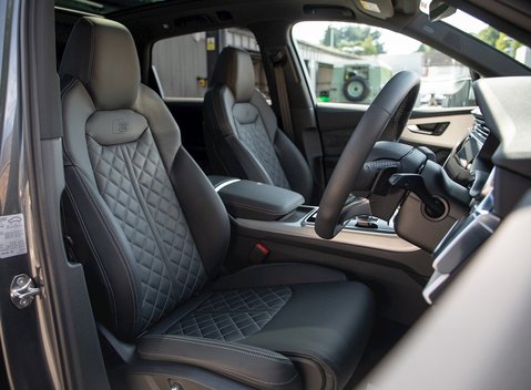 Audi SQ7 12