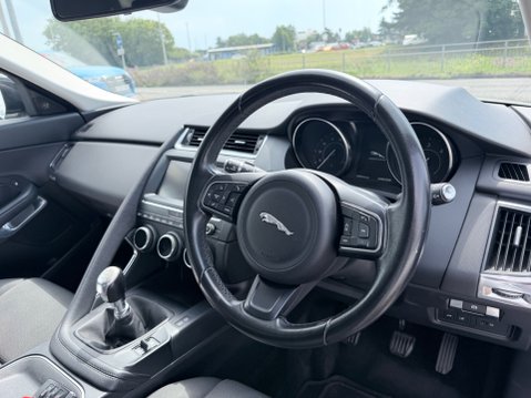 Jaguar E-Pace 2.0 CORE 10