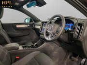 Volvo XC40 2.0 B4 MHEV Plus Dark SUV 5dr Petrol Hybrid DCT Auto Euro 6 (s/s) (197 ps) 12