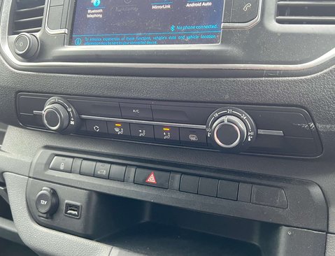 Peugeot Expert 2.0 Expert Professional Premium L1 Blue HDi 17