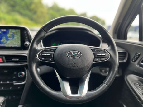 Hyundai SANTA FE 2.2 Santa Fe Premium SE CRDi Auto 4WD 5dr 23