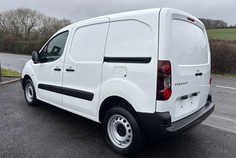 Peugeot Partner 850 S L1 1.6 Hdi 92ps Panel Van - Air Con - Direct from MOD 6