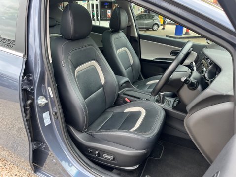 Kia Ceed 1.6 CRDI 4 TECH ECODYNAMICS 3