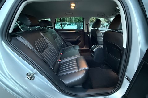 Skoda Superb SE L IV DSG PLUG IN HYBRID -ONE OWNER -FULL SERVICE HISTORY 27