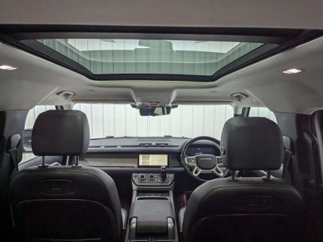 Land Rover Defender 3.0 Defender SE D MHEV Auto 4WD 5dr 45