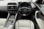 Jaguar F-Pace I PORTFOLIO AWD 63