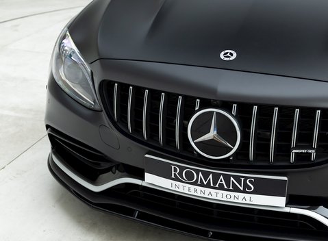 Mercedes-Benz C Class C63 S Final Edition 22