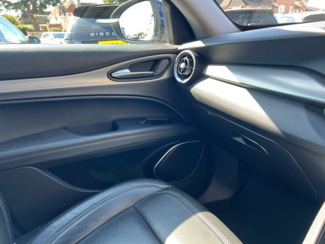 Alfa Romeo Stelvio 2.0T Speciale SUV 5dr Petrol Auto Q4 AWD Euro 6 (s/s) (280 ps) 31
