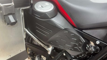 BMW F800 2014 ONLY 23K FULL ALLOY LUGGAGE NEW MOT SERVICED 800CC 15
