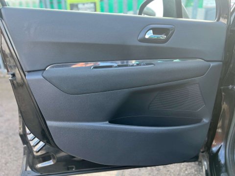 Peugeot 3008 1.6 3008 Allure e-HDi Semi-Auto 5dr 43