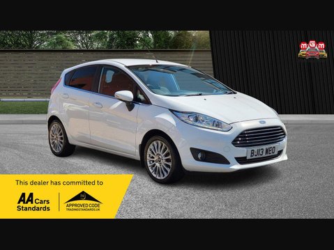 Ford Fiesta TITANIUM 1