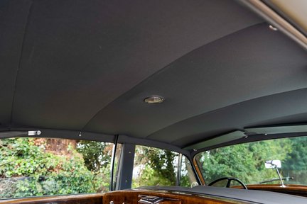Rolls-Royce Silver Cloud II LWB 32