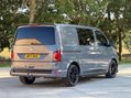Volkswagen Transporter 2.0 Transporter T32 Sportline Black Edition TDI Semi-Auto 24