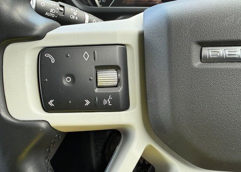 Land Rover Defender 90 3.0 D250 MHEV Hard Top SUV 3dr Diesel Auto 4WD SWB Euro 6 (s/s) (250 ps) 13