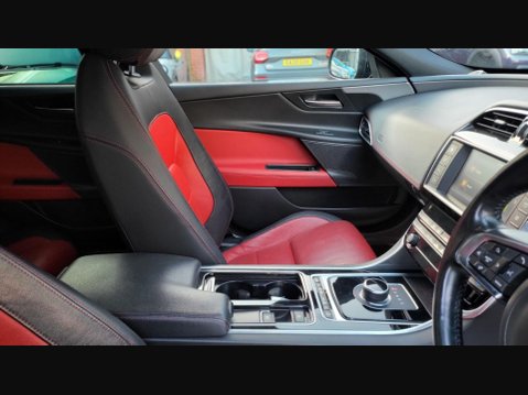 Jaguar XE D R-SPORT AWD 15