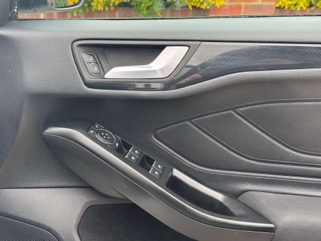 Ford Focus 1.5 Focus ST-Line TDCi 5dr 27