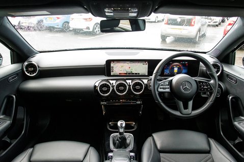 Mercedes-Benz A Class A 180 SE EXECUTIVE 3