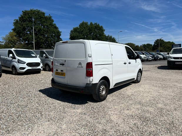 Citroen Dispatch MWB L2H1 Low Roof Enterprise 3100 Air Con Nav Sens 6