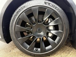 Tesla Model Y (Dual Motor) Long Range SUV 5dr Electric Auto 4WDE (384 bhp) 18