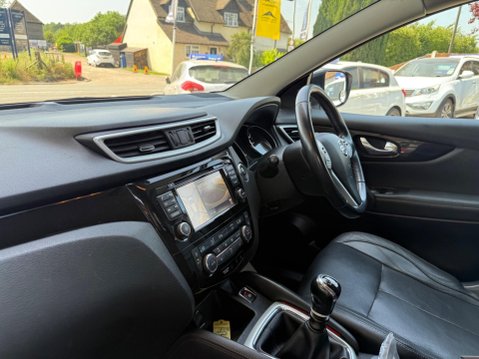Nissan Qashqai 1.5 dCi Tekna 2WD Euro 6 (s/s) 5dr 16