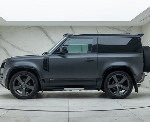 Land Rover Defender 90 V8 CARPATHIAN EDITION 