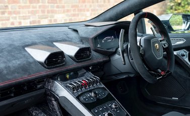 Lamborghini Huracan Spyder LP640-4 Performante 16