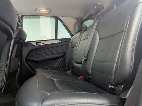 Mercedes-Benz GLE 2.1 GLE 250 D 4Matic AMG Line Auto 4WD 5dr 44