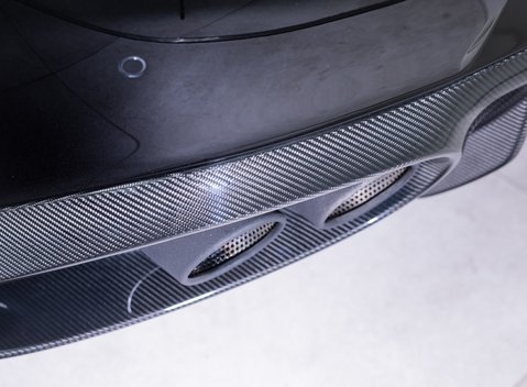 Aston Martin Vanquish S 35