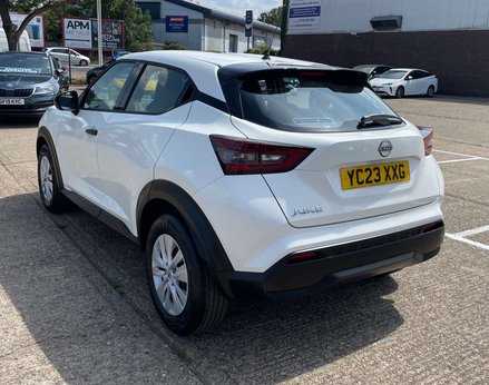Nissan Juke 1.0 Juke Visia DiG-T 5dr 8